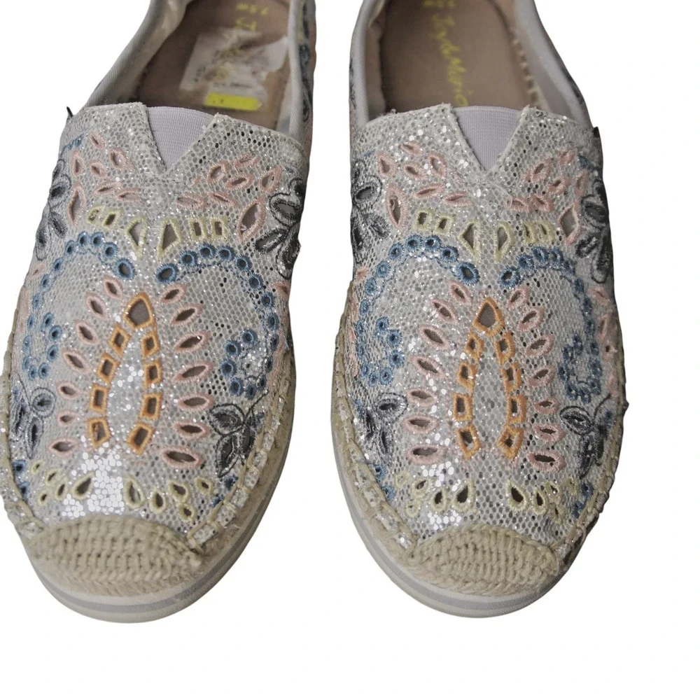 JOY & MARIO METALLIC EMBROIDERED ESPADRILLES WOMEN’S 7.5 PLATFORM SLIP-ON